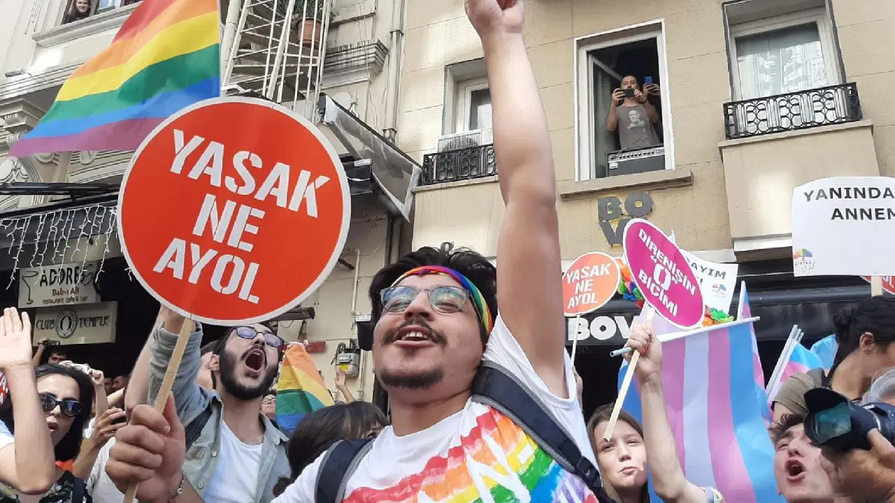 İzmir Valiliği’nden 13. Onur Haftası etkinliklerine 3 günlük yasak