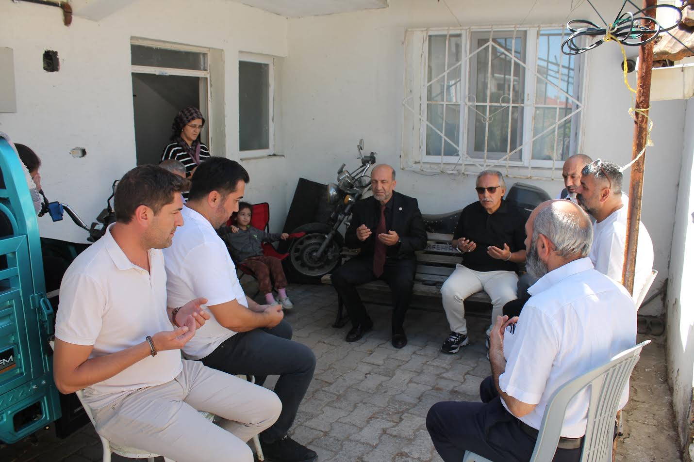 Bursalı Şehit İtfaiyecinin Ailesine Anlamlı Ziyaret