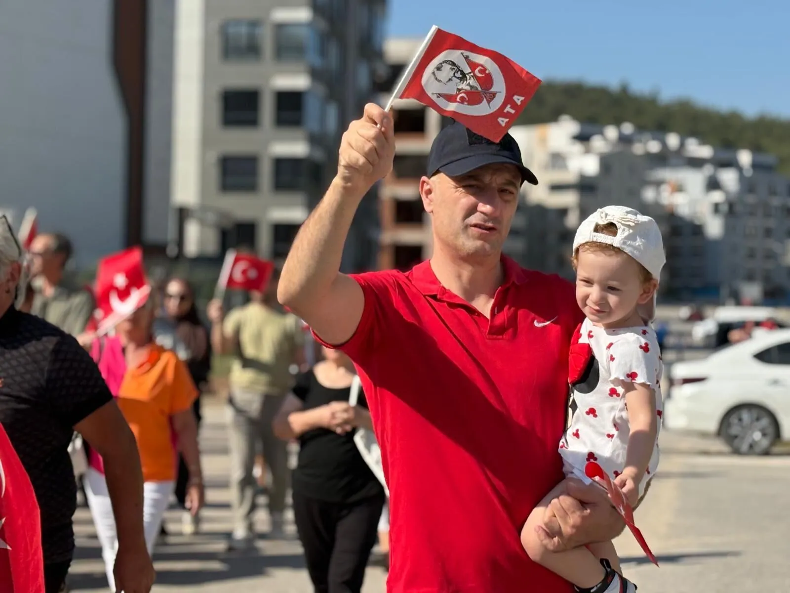 Nilüfer’de Adını Taşıyan Mahallede Coşkulu 30 Ağustos Zafer Yürüyüşü