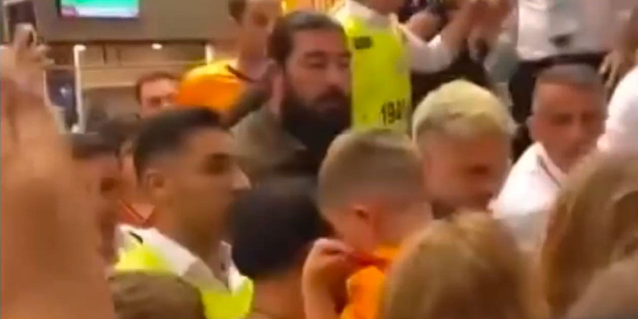 Icardi Galatasaray taraftarına kafa attı