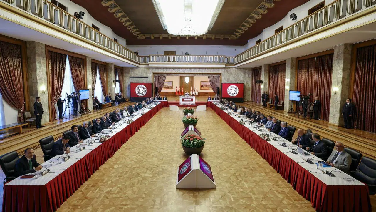 Kürtçenin anayasaya girmesini ve Öcalan’ın dinlenmesi istendi