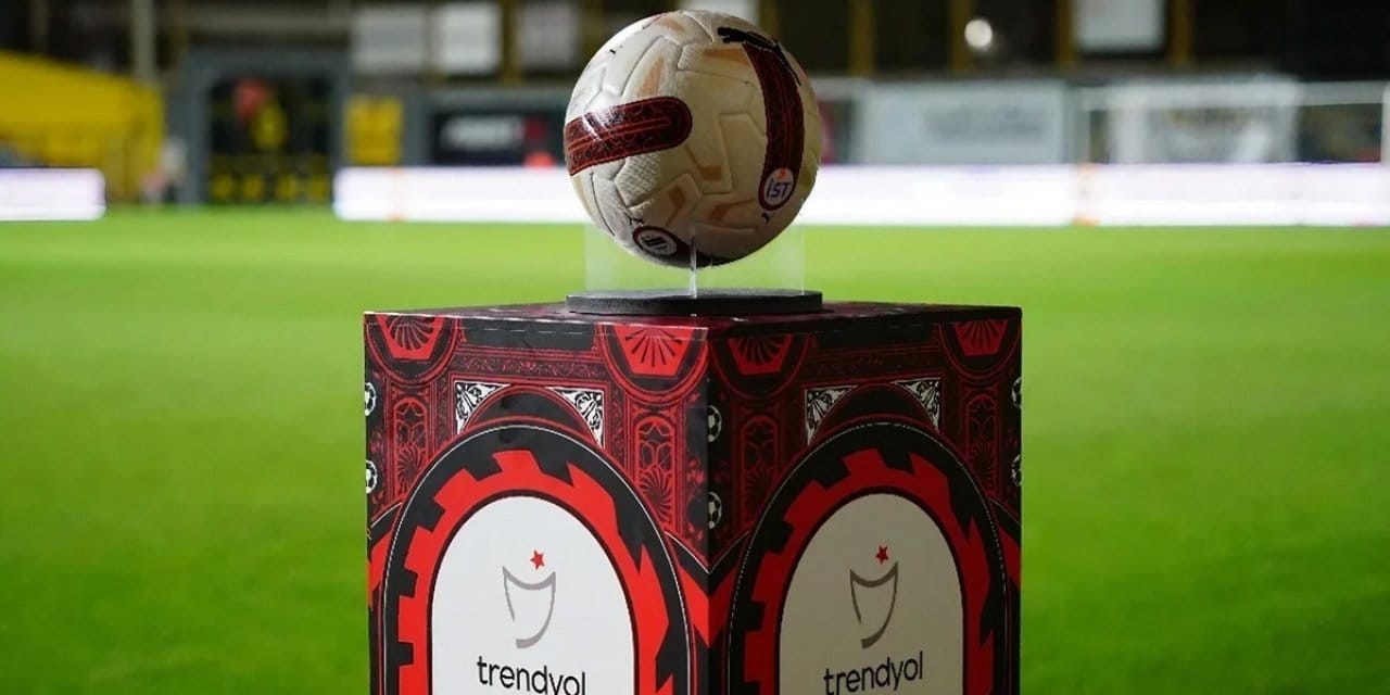 Süper Lig şampiyonunu şimdiden duyurdular: Puanını bile açıkladılar