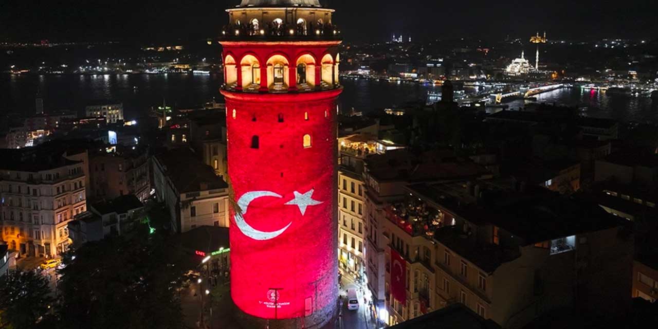 12 Dev Adam için Galata Kulesi sürprizi