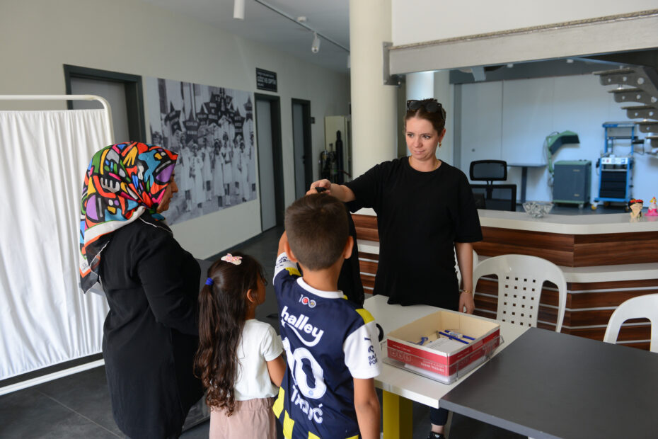 Nilüfer Belediyesi’nden ihtiyaç sahibi öğrencilere kırtasiye desteği