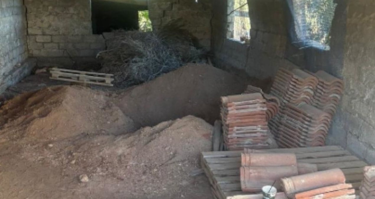 Ölen annesini ahıra gömüp emeklilik maaşını almaya devam etti!