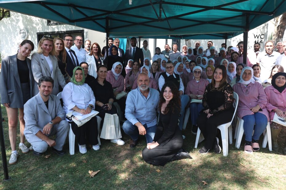 Usta oyuncu Vahide Perçin, Minteks çalışanlarıyla Rıfat Ilgaz’ı konuştu