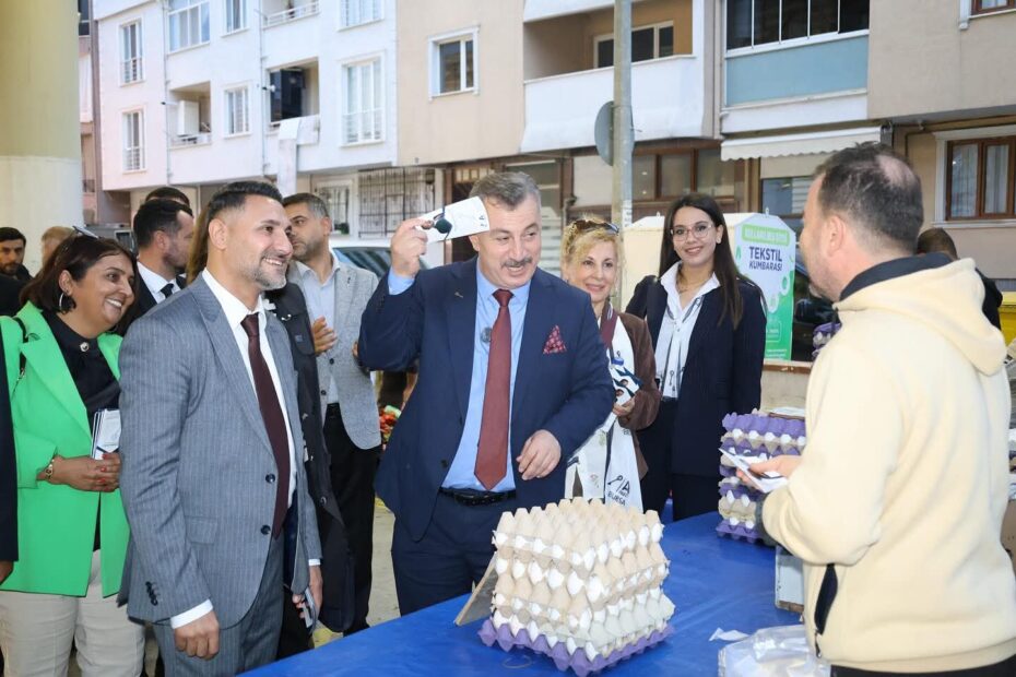 A Parti’den ‘Kapı Kapı Anahtar’ ile Gürsu’ya 300 kişilik çıkartma!