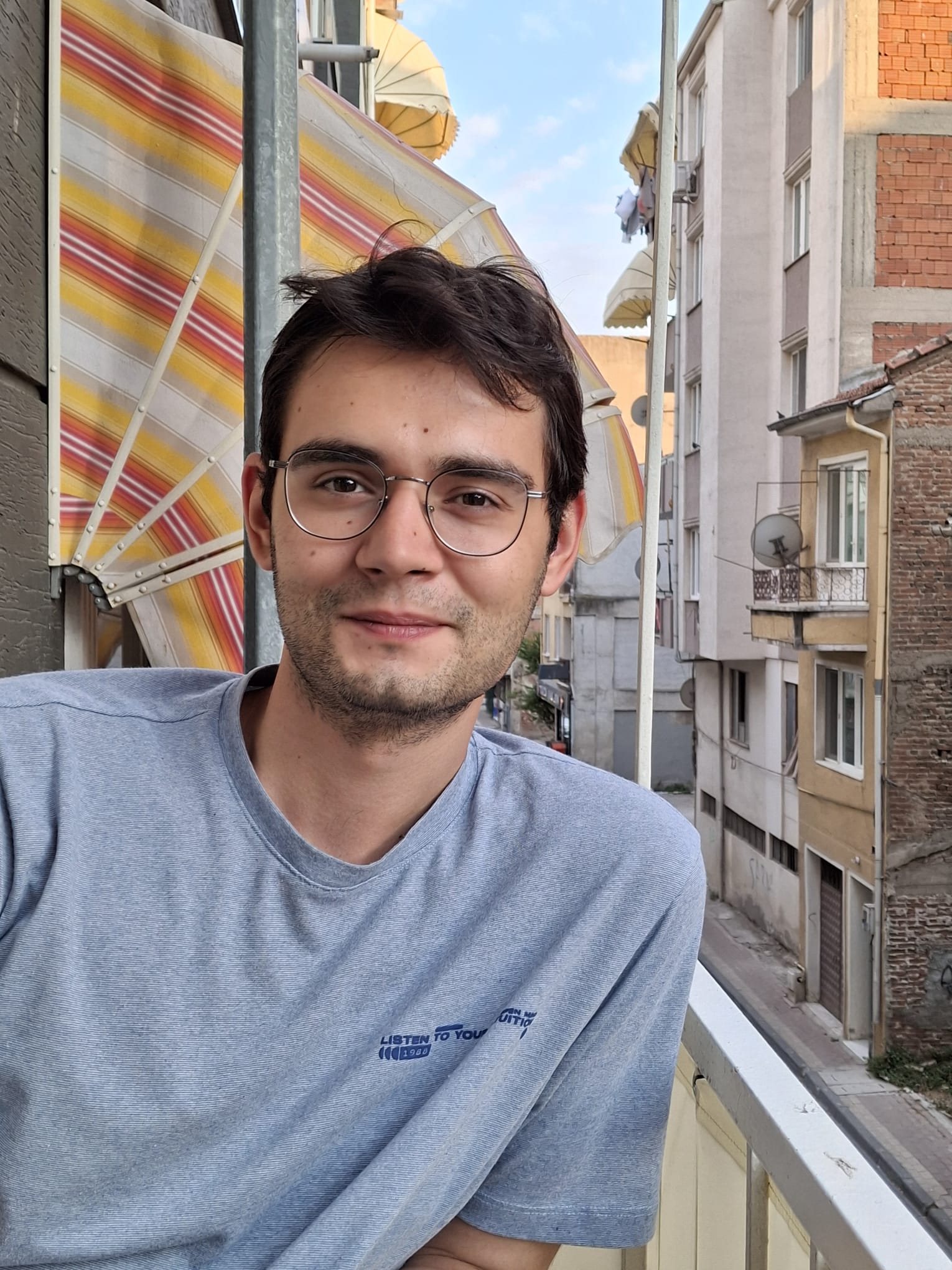 Gemlikli Avukat Barış Can Güler, Türk Telekom Reklamında Rol Aldı