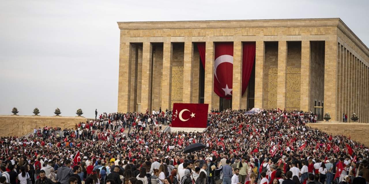 Anıtkabir’i dün 1 milyonu aşkın vatandaş ziyaret etti