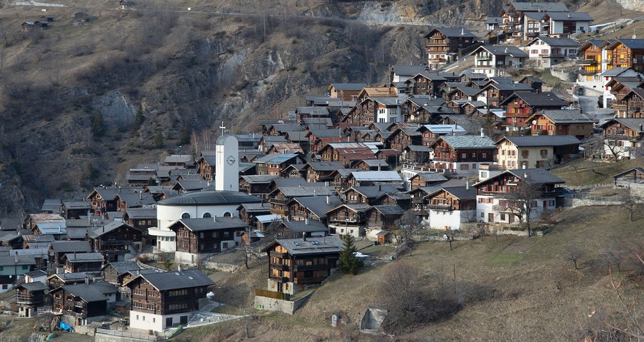 Bu köye taşınana 1.2 milyon TL veriliyor