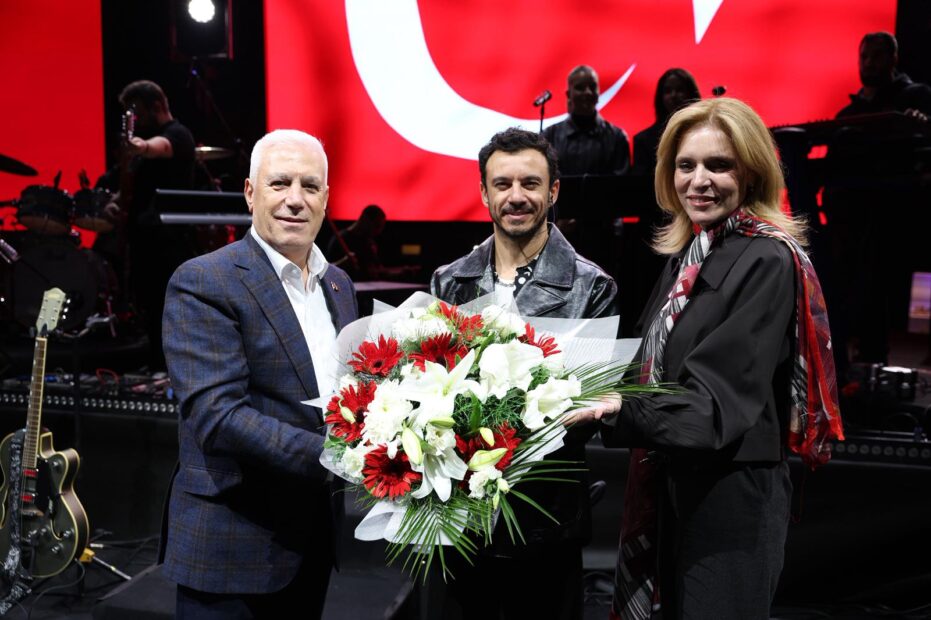 Bursa’da Buray’la Cumhuriyet coşkusu