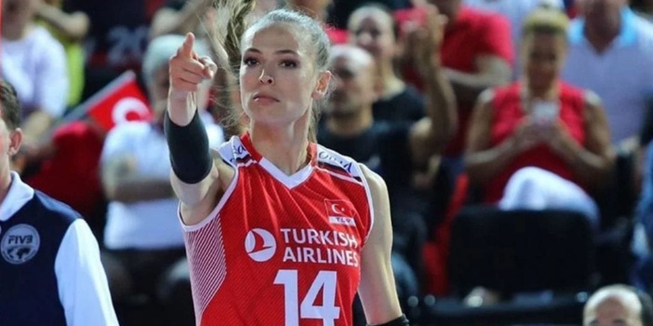 Eda Erdem çok duygulandı: Türk önde Türk ileri