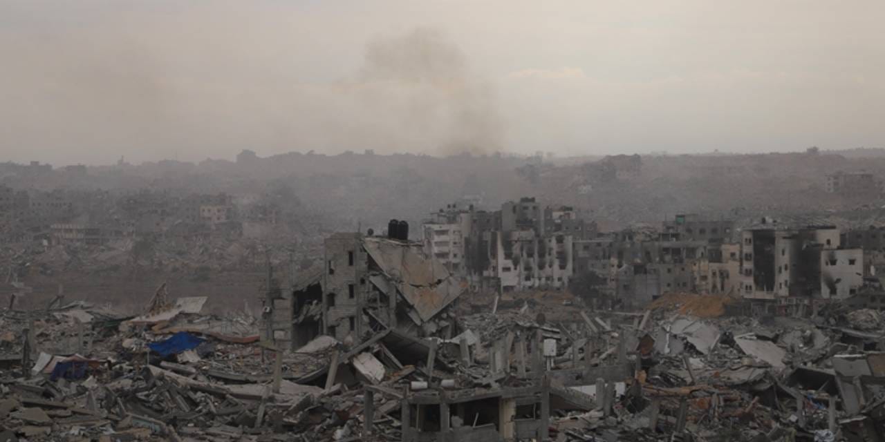 Gazze’ye bir gecede 153 ton bomba yağdı