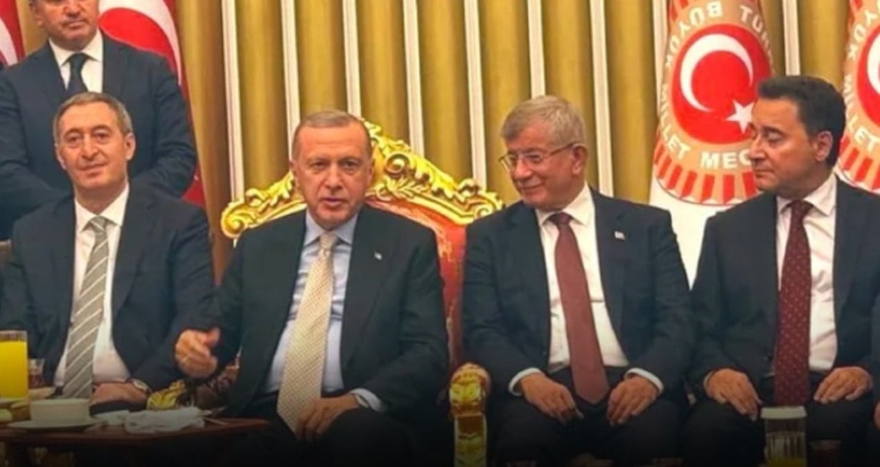 Liderler CHP hariç yan yana