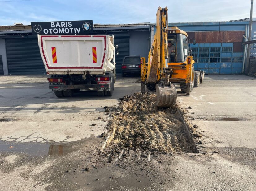 Nilüfer Belediyesi Beşevler Sanayi Sitesi’nin yollarını yeniliyor