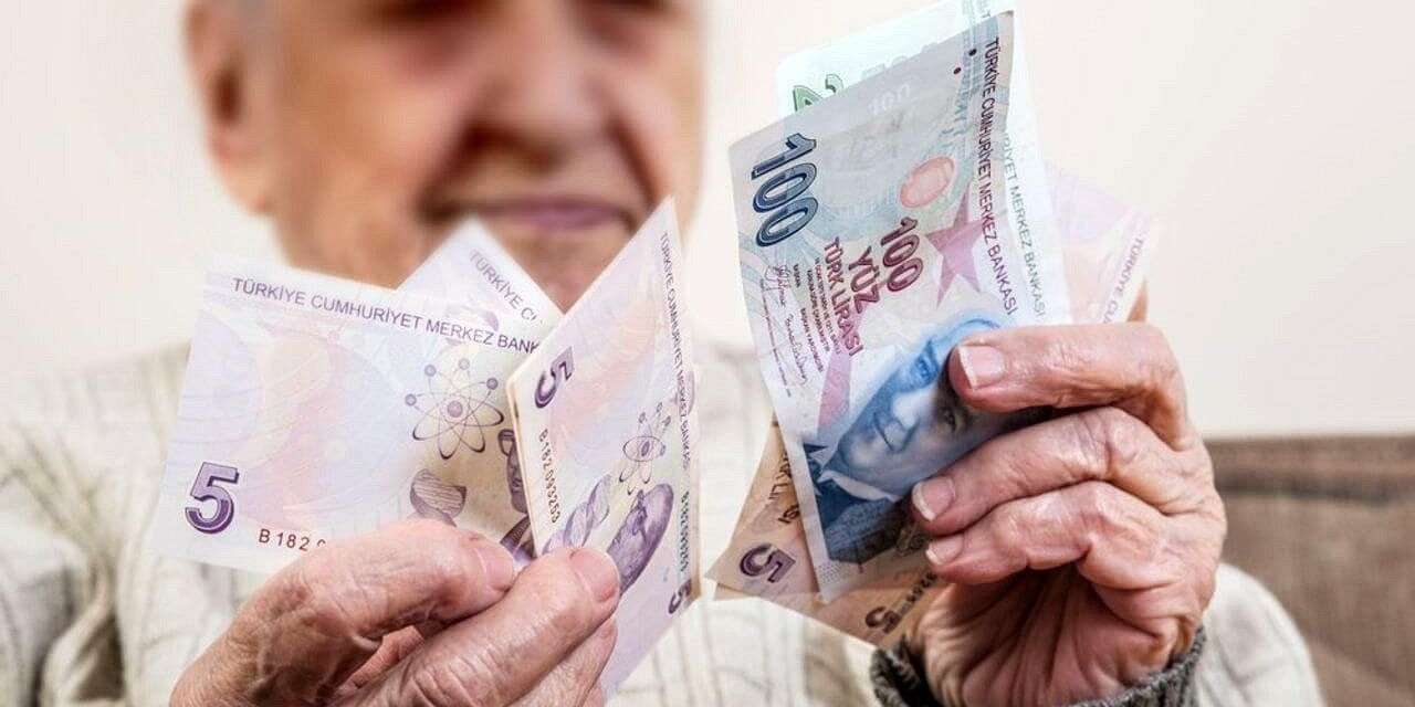 O ülkeye giden emekliye 12 bin lira verilecek