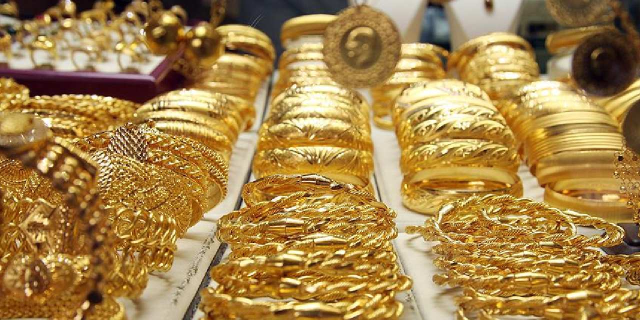 Altın sert yükseldi