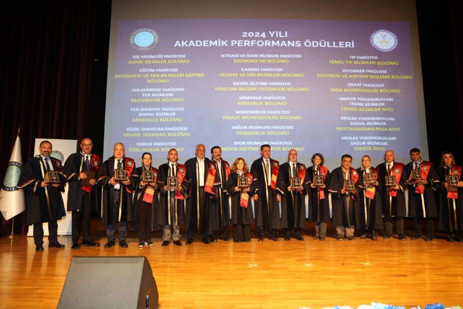BUÜ’de 2024 Yılı Akademik Performans Ödülleri sahiplerini buldu