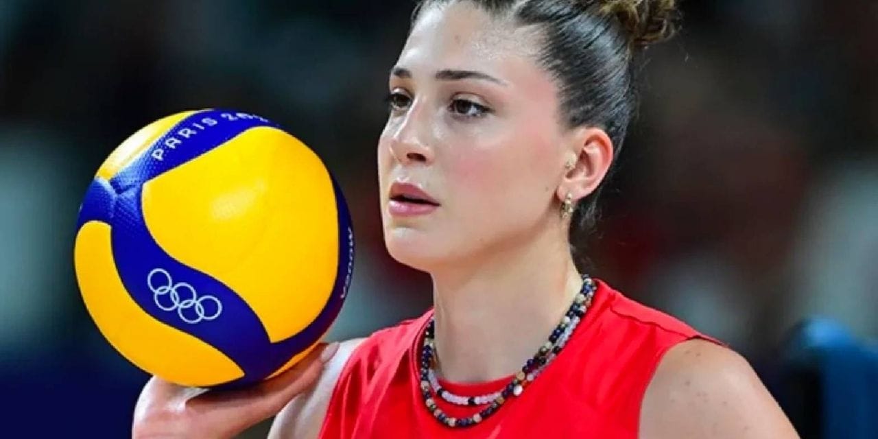 İlkin Aydın’dan tüyleri diken diken eden Atatürk paylaşımı