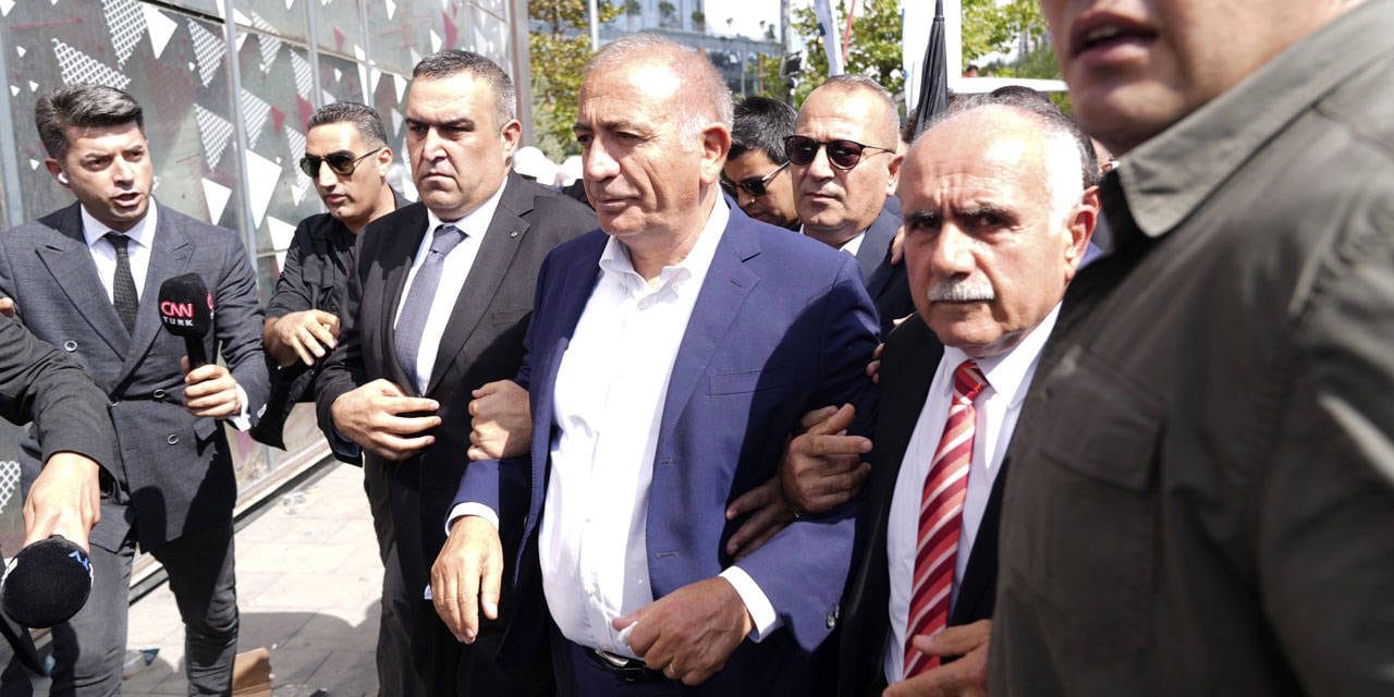 Tekin kayyumluğa devam edecek