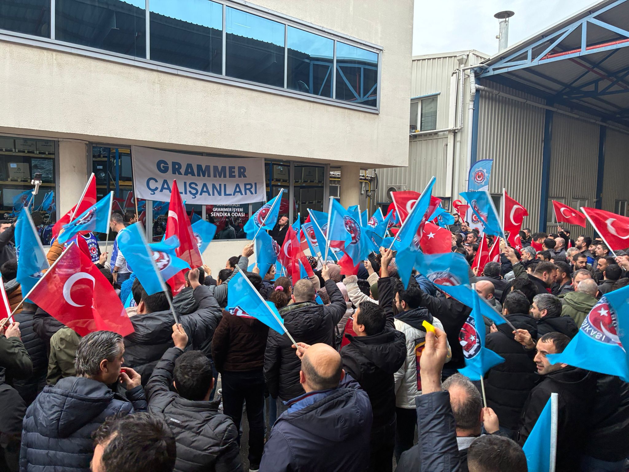 “Sefalet Ücretine Boyun Eğmeyeceğiz, Direne Direne Kazanacağız!”