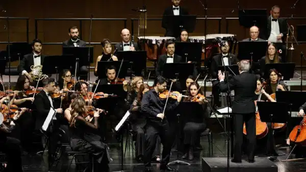 İDSO ünlü kemancı Lakatos’a eşlik etti