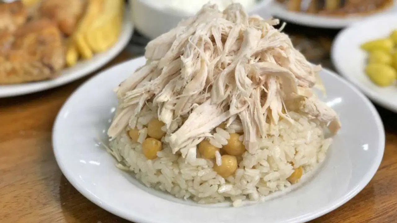 Yeniden tavuk, tekrar zehirlenme! 30 personel hastaneye kaldırıldı