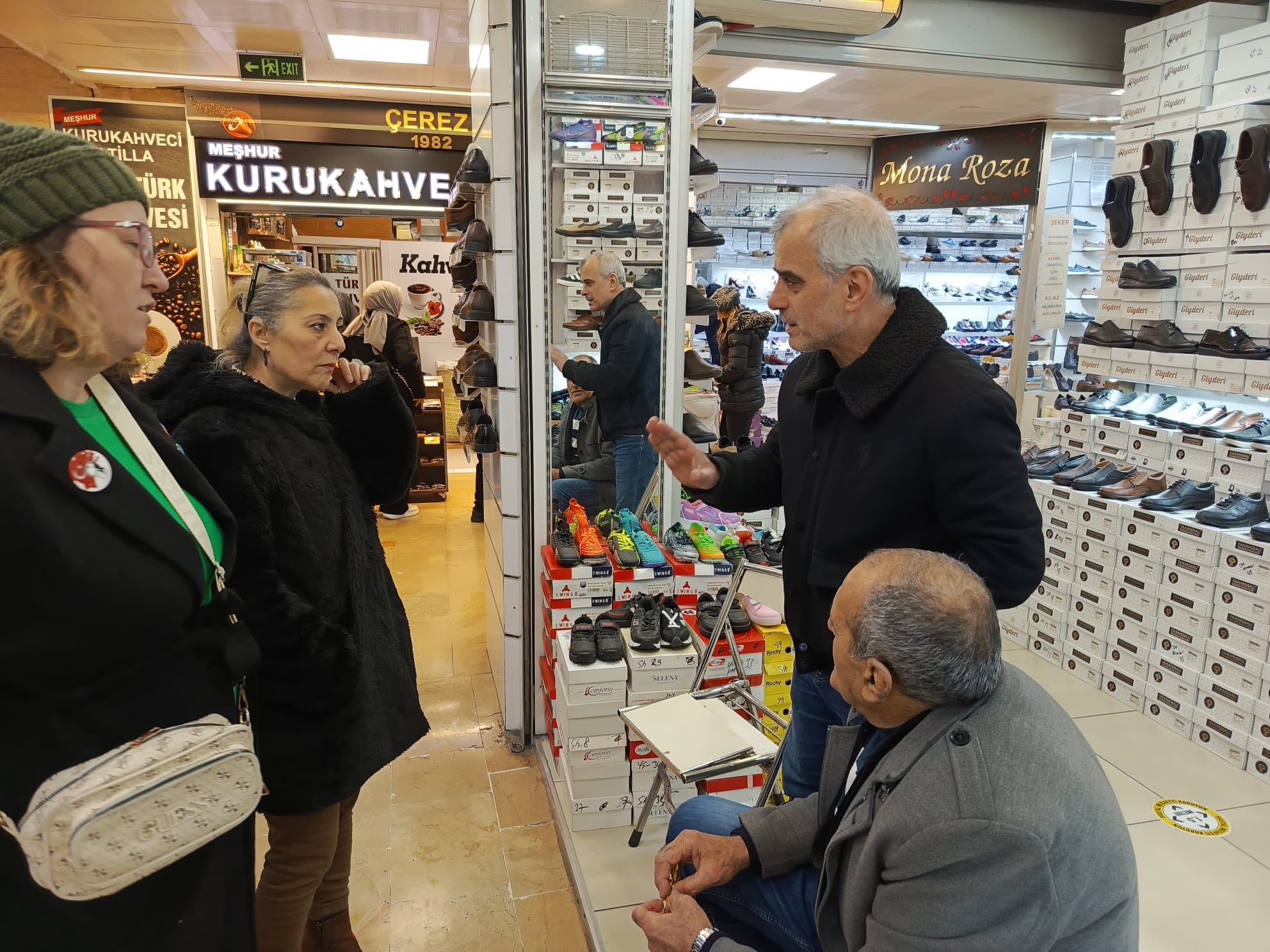 Esnaf Nefessiz, Dernekler Yalnız, İktidar Sağır