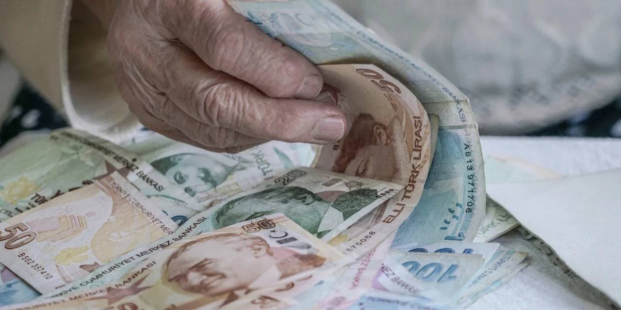 Emekliye bir kötü haber de SGK’dan geldi