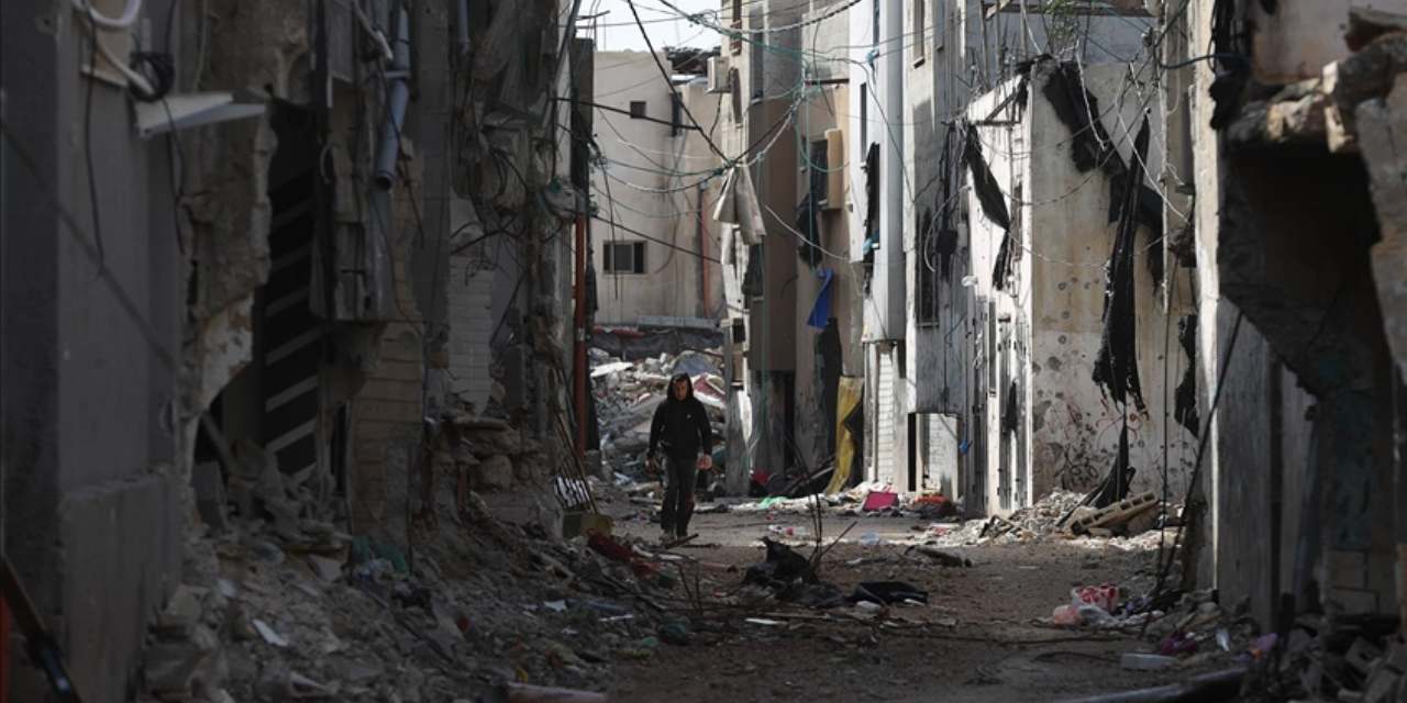 İsrail Batı Şeria’ya saldırdı