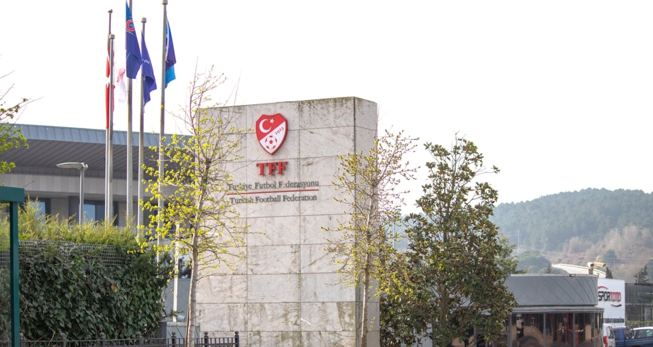 PFDK, Galatasaray ve Fenerbahçe’ye ceza yağdırdı