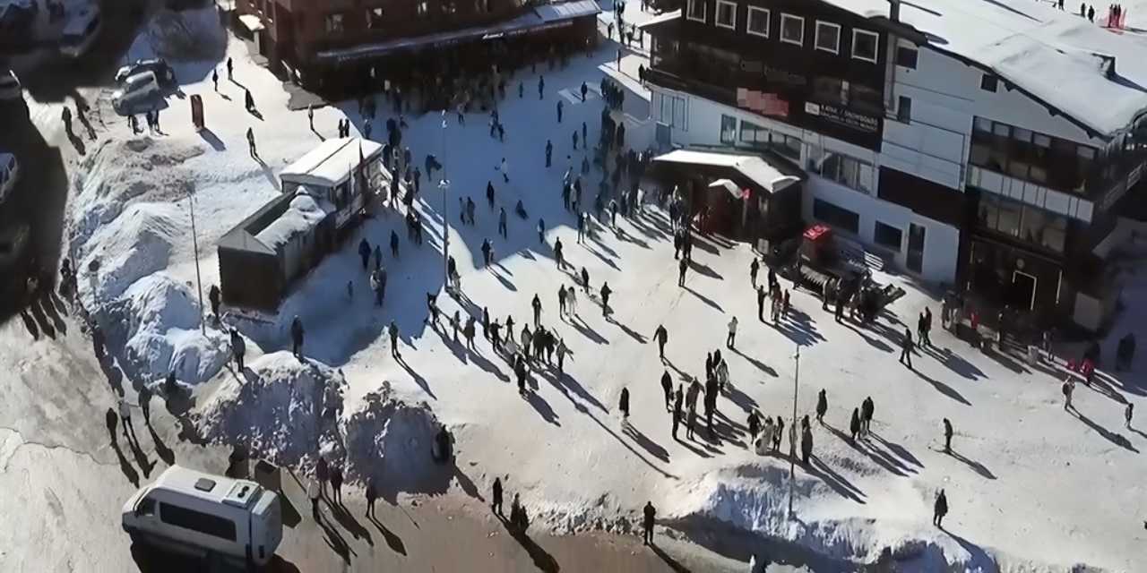 Yerli yabancı 1 milyon 359 bin 543 kişi Uludağ’a akın etti