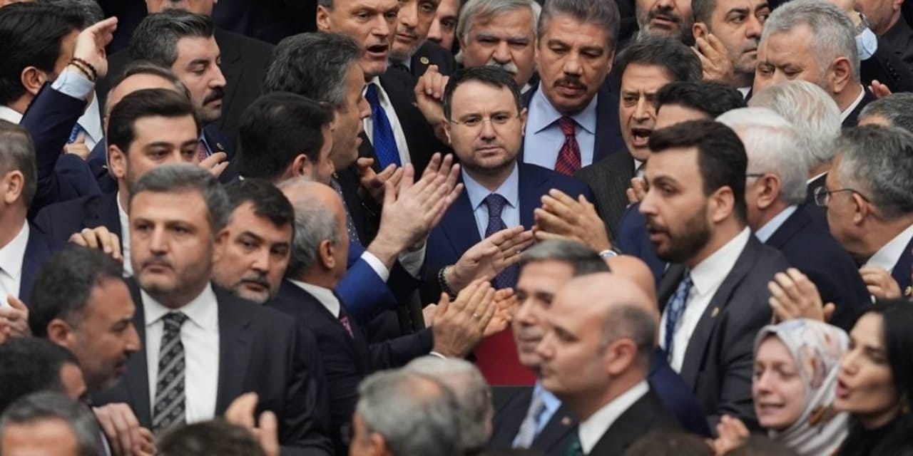 Akın Gürlek’in yemini TBMM’de tutanaklarında geçilmedi!