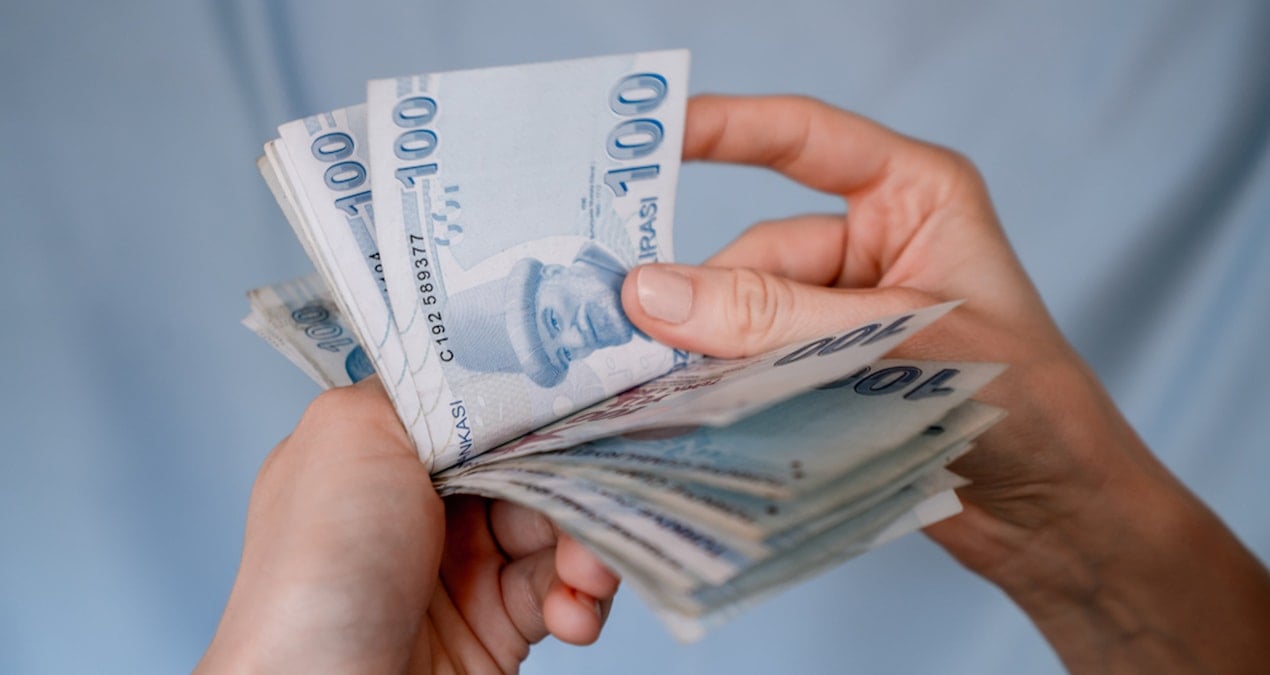 Emeklilere ve çalışanlara faizsiz kredi