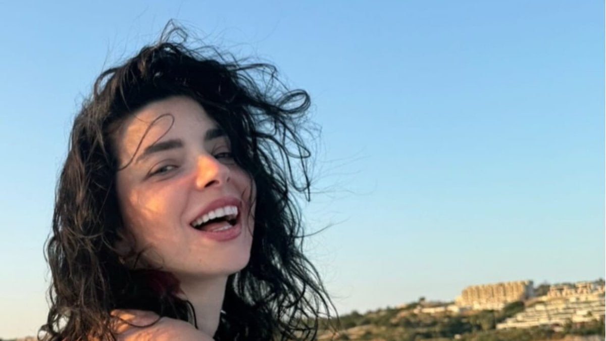 Merve Boluğur, Photoshop’u abarttı!