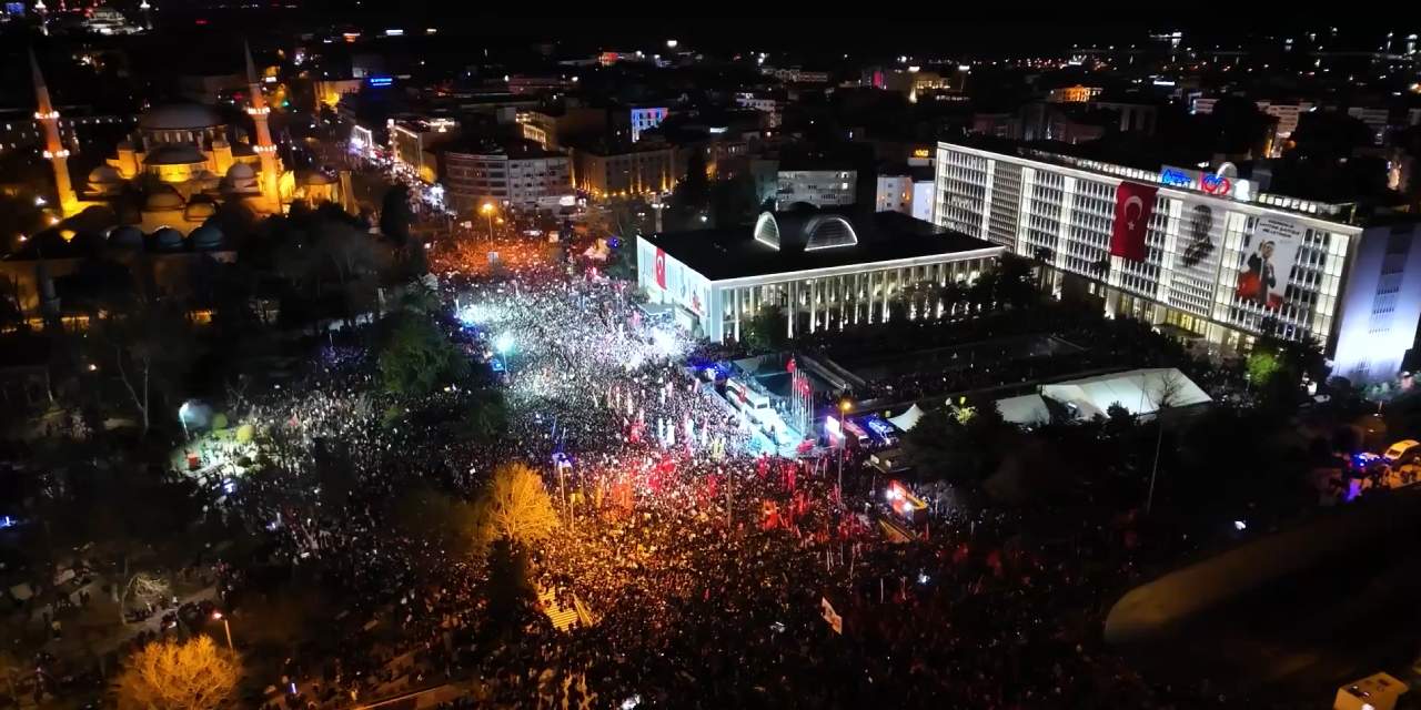 Özgür Özel yeni miting çağrısı: Bu mücadele burada bitmez!