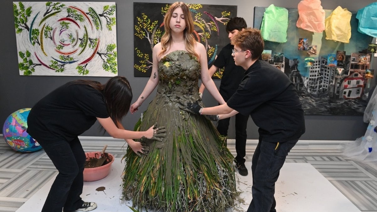 ‘Mutluluğun Bienali’ İstanbul’da