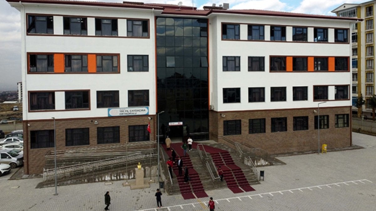 Okullarda randevusuz giriş yasaklanıyor