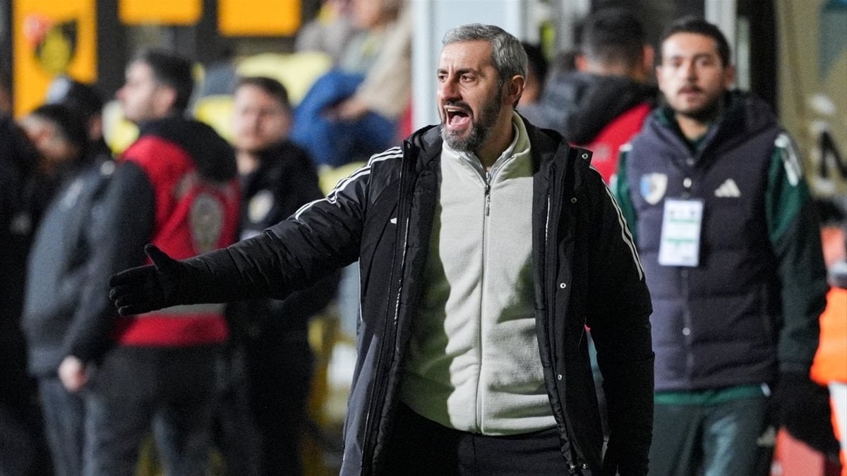 Serkan Özbalta, takımını Süper Lig’e taşıyan 125. teknik direktör oldu