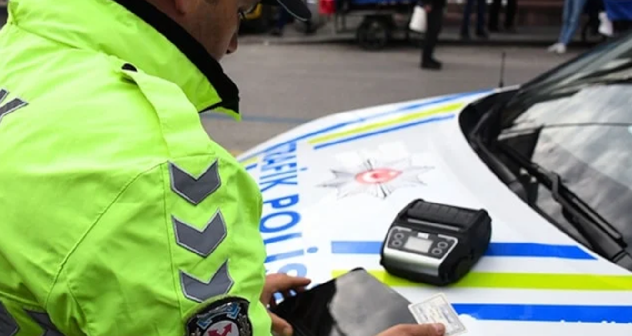 Trafikte bunu yapana 900 bin lira ceza kesilecek
