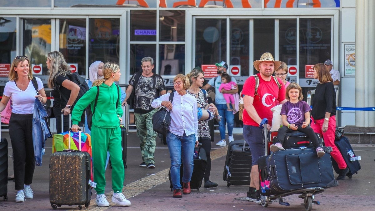 TÜİK: İlk Çeyrekte Turizm Geliri