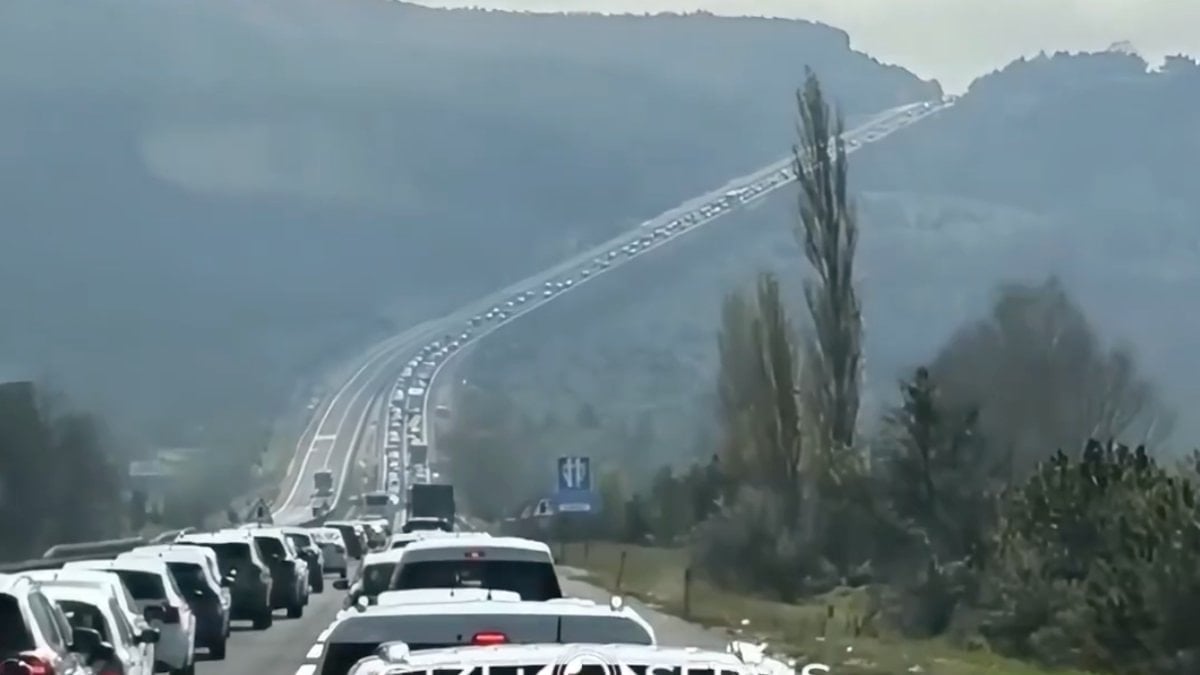 Bayram Trafiğinde İstanbul Çıkışlarında Yoğunluk