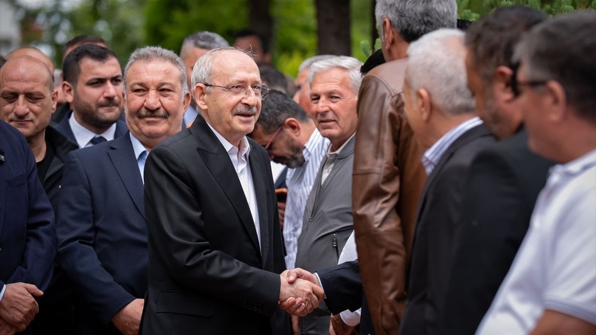 Kılıçdaroğlu’nun ekibi sosyal medya hesapları için Meta’ya başvurdu.