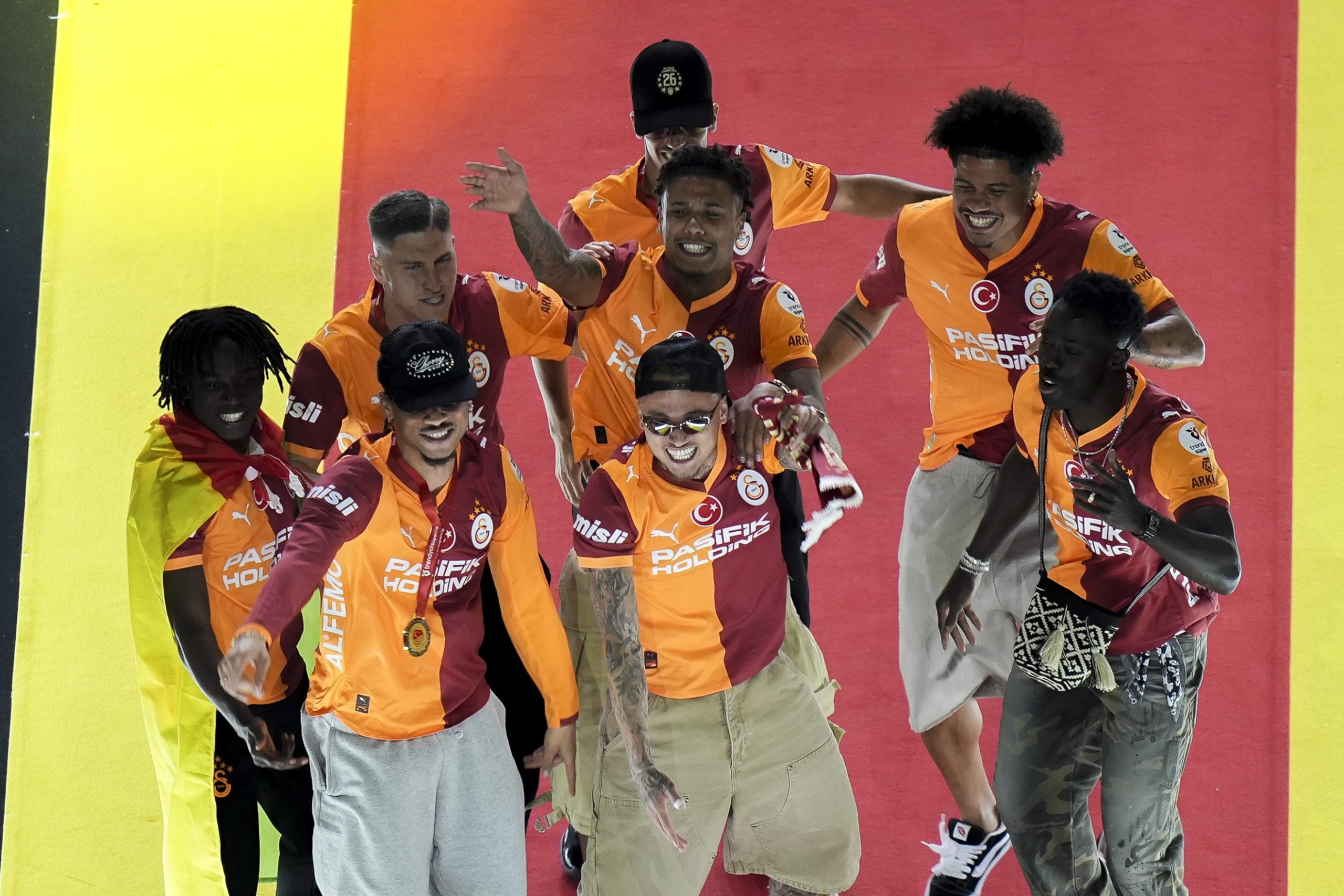 Galatasaray’da 3 İsmin Ayrılığı Kesinleşti