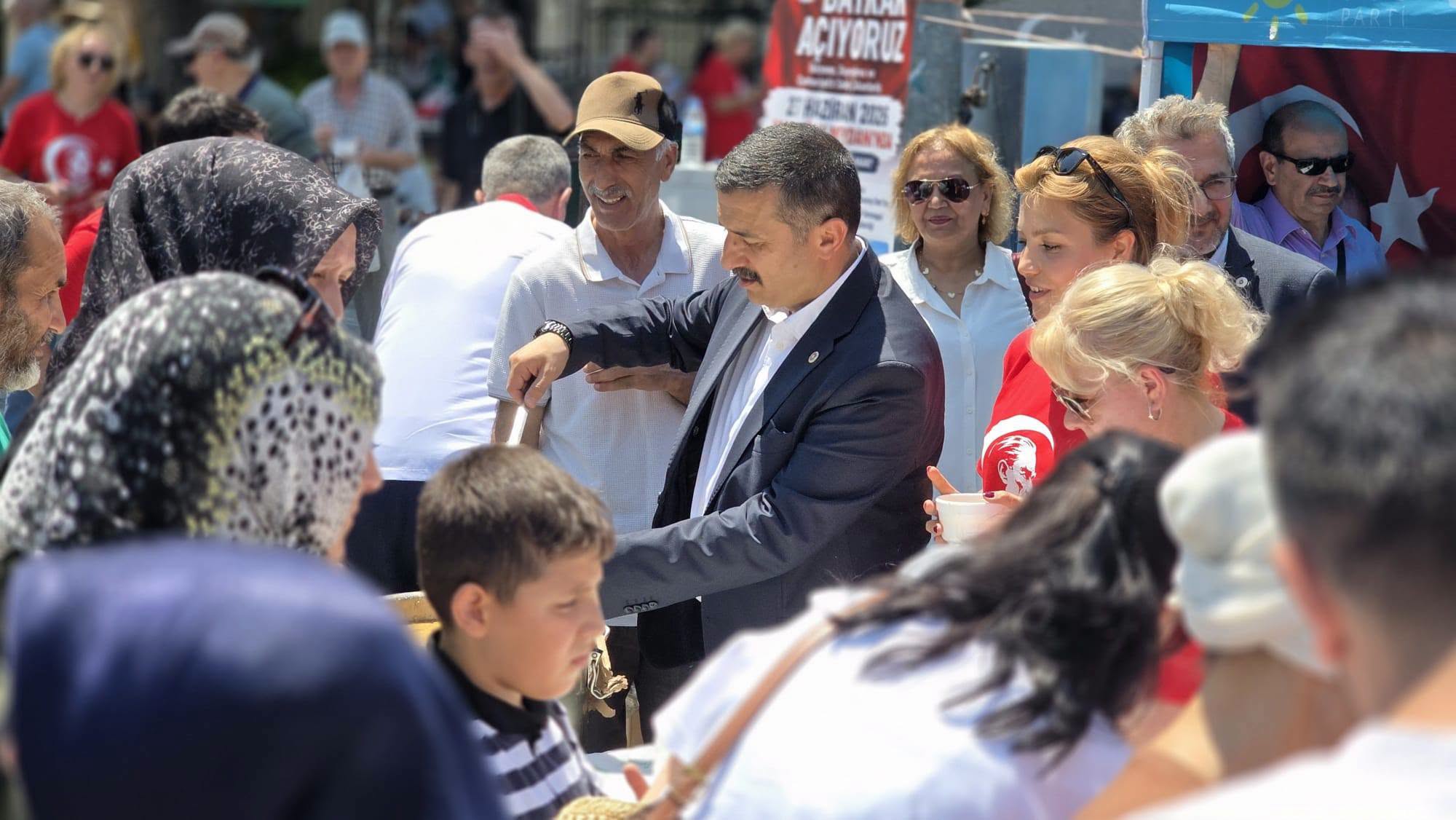 “Meydan Boş Değil, Bayrak Açıyoruz”
