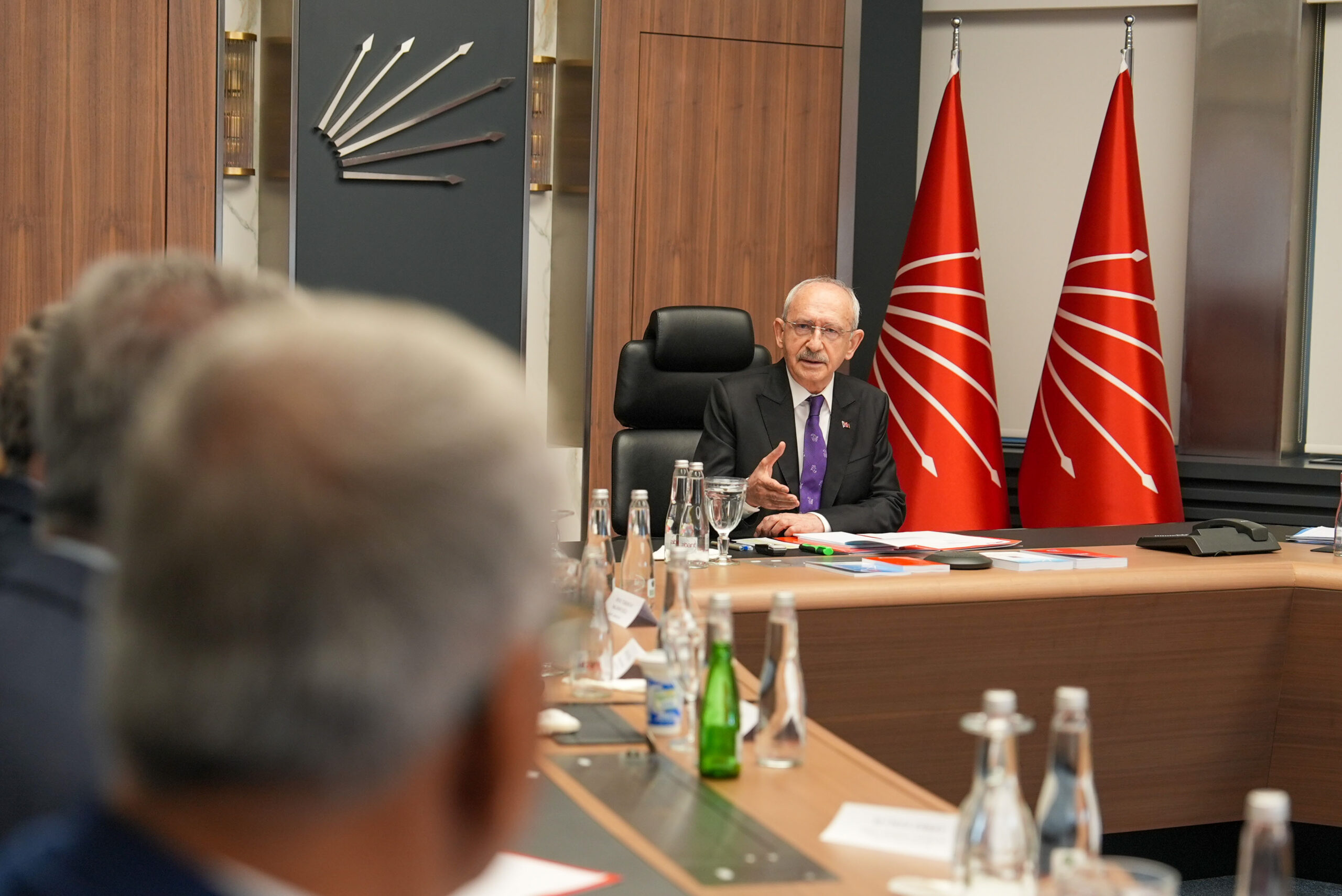 CHP’de iki belediye başkanının ihracı istendi