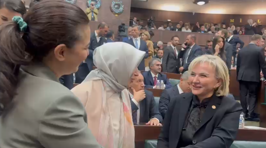 Nimet Özdemir AK Parti’ye katıldı