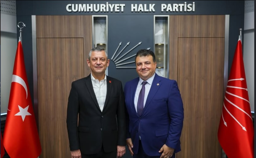 “Cumhuriyetin Kuruluş Ayarlarına Dönüş, Demokrasi ve Hukuk Devleti Vurgusu”