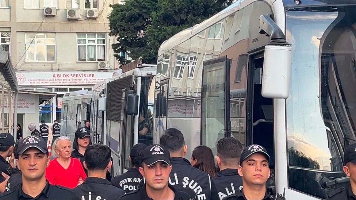 İzmit Belediyesi’ne Operasyon: 31 Kişi Gözaltında