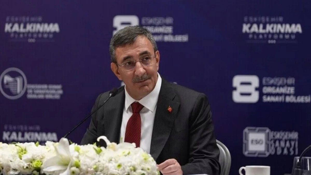 Cevdet Yılmaz: Enflasyon ve Cari Açıkta Yönetilebilir İlerleme